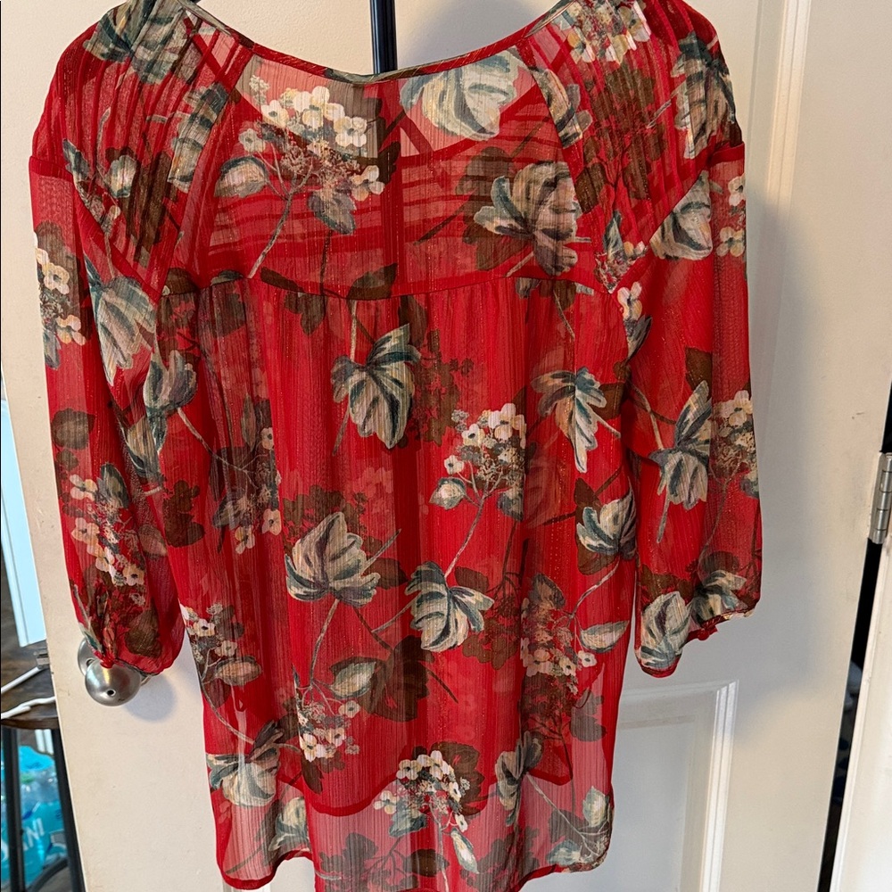 LC Lauren Conrad Red Floral Blouse - Picture 4 of 4
